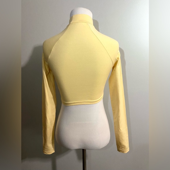 H&M Basic Yellow Crop Top - Picture 6 of 10